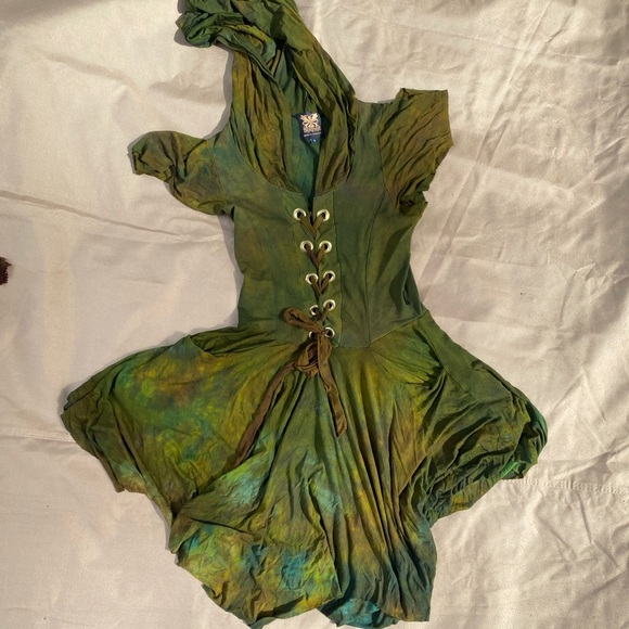 Asymmetrical Green Lace-Up Dress - Picture 2 of 4